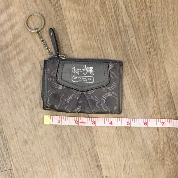 *COACH* Wristlet! - Picture 6 of 10
